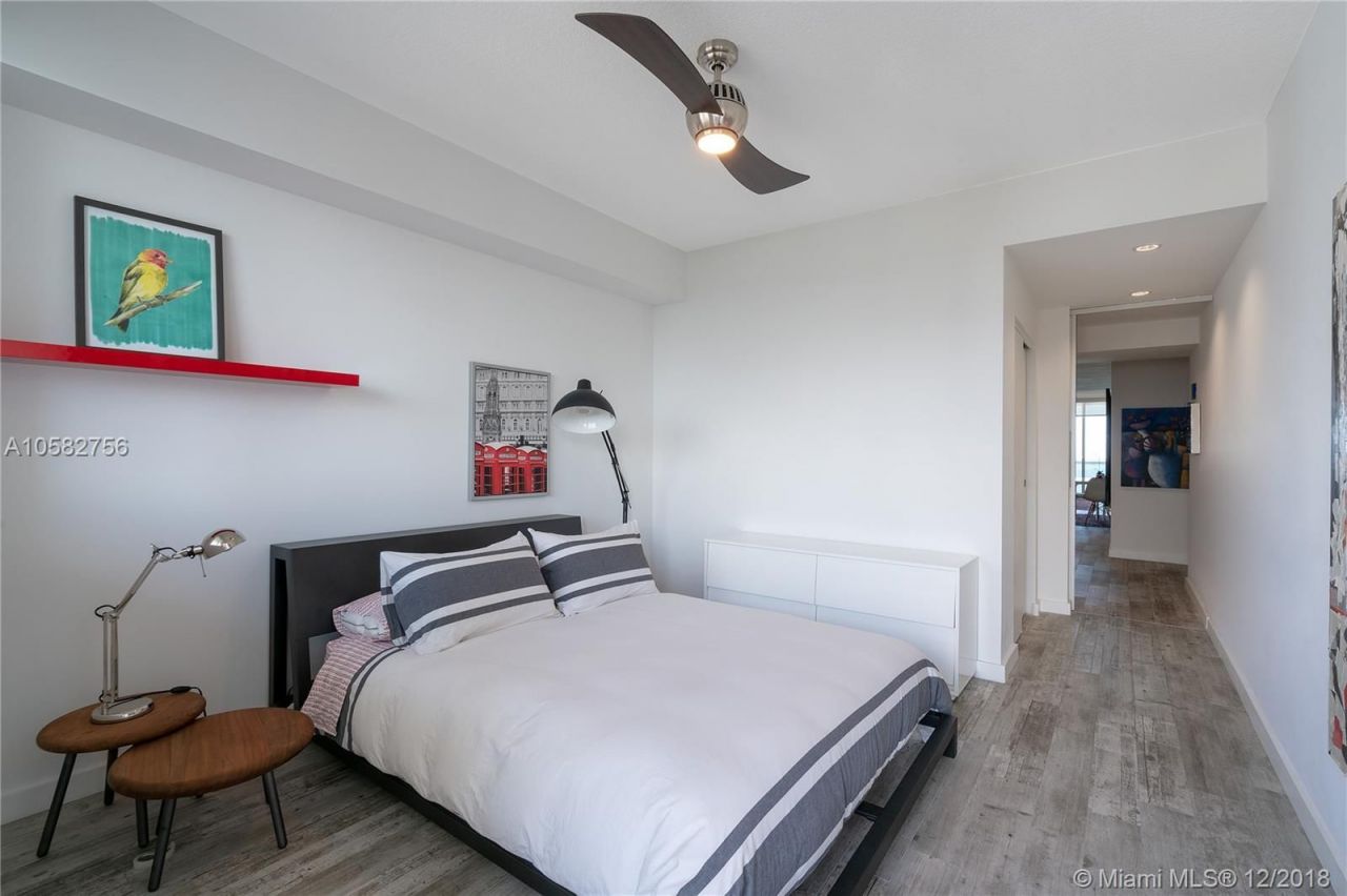 Apartment in Miami, USA, 150 m² - picture 8