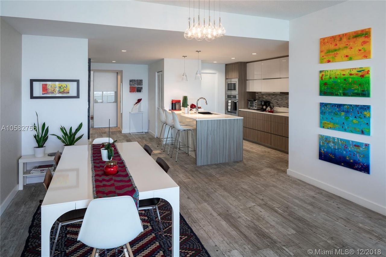 Apartment in Miami, USA, 150 m² - picture 11