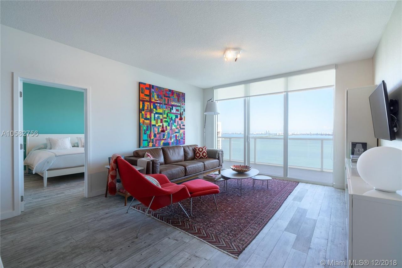Apartment in Miami, USA, 150 m² - picture 2