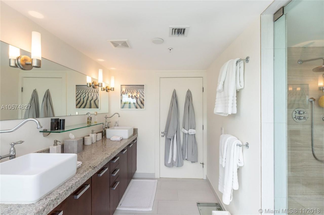 Apartment in Miami, USA, 120 m² - picture 12