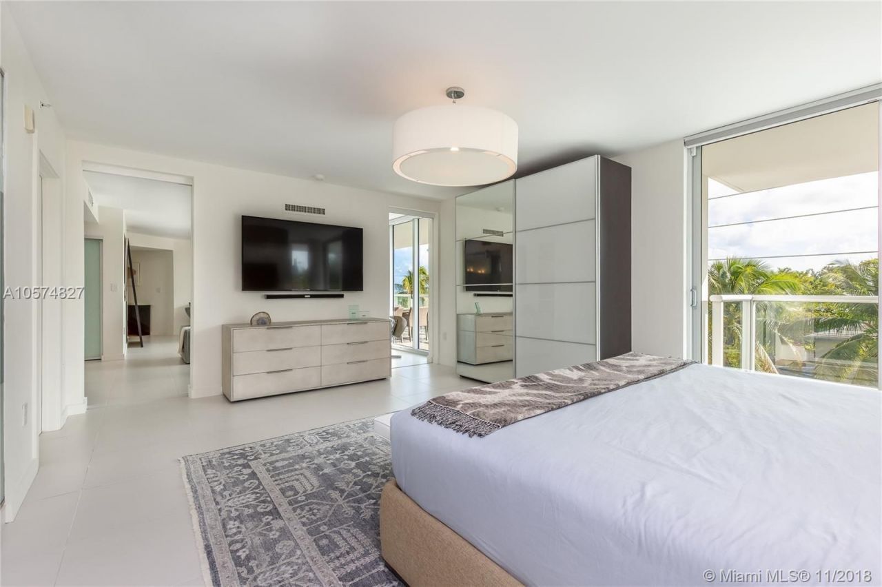 Apartment in Miami, USA, 120 m² - picture 13