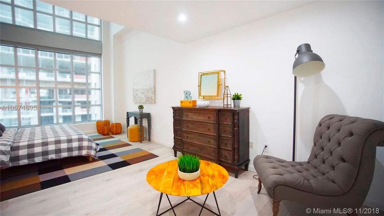 Loft in Miami, USA, 240 m² - picture 2