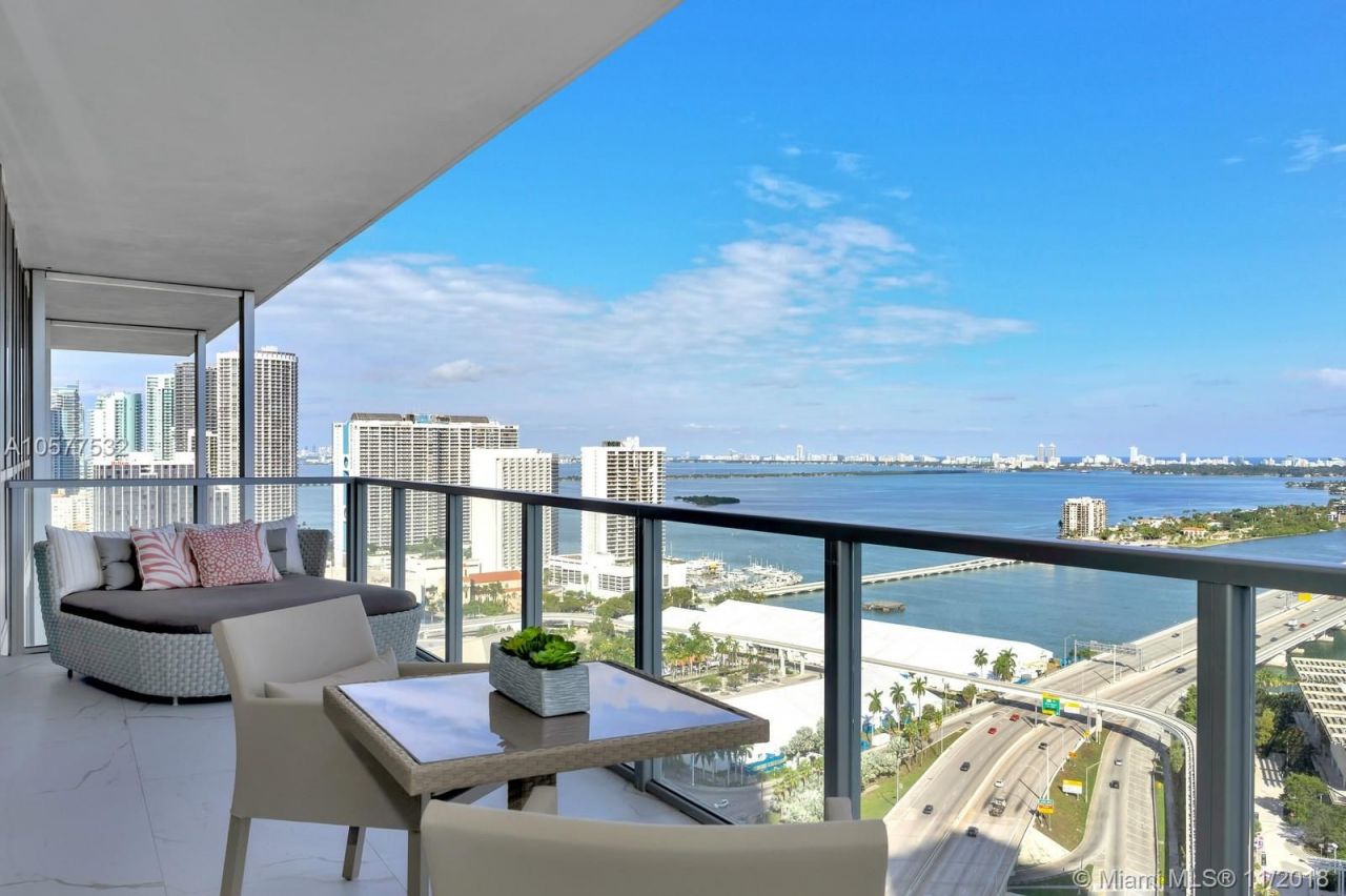 Apartamento en Miami, Estados Unidos, 140 m² - imagen 4