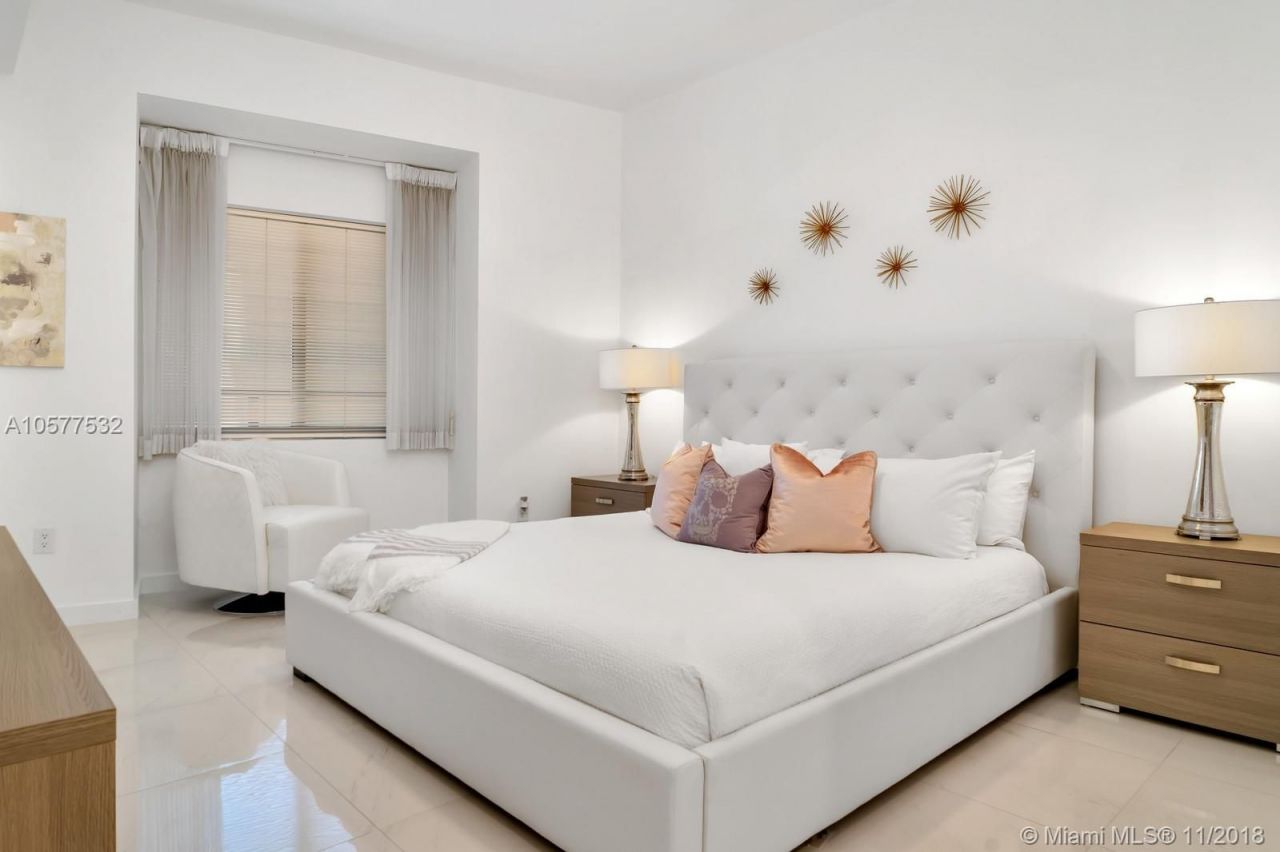 Apartamento en Miami, Estados Unidos, 140 m² - imagen 5