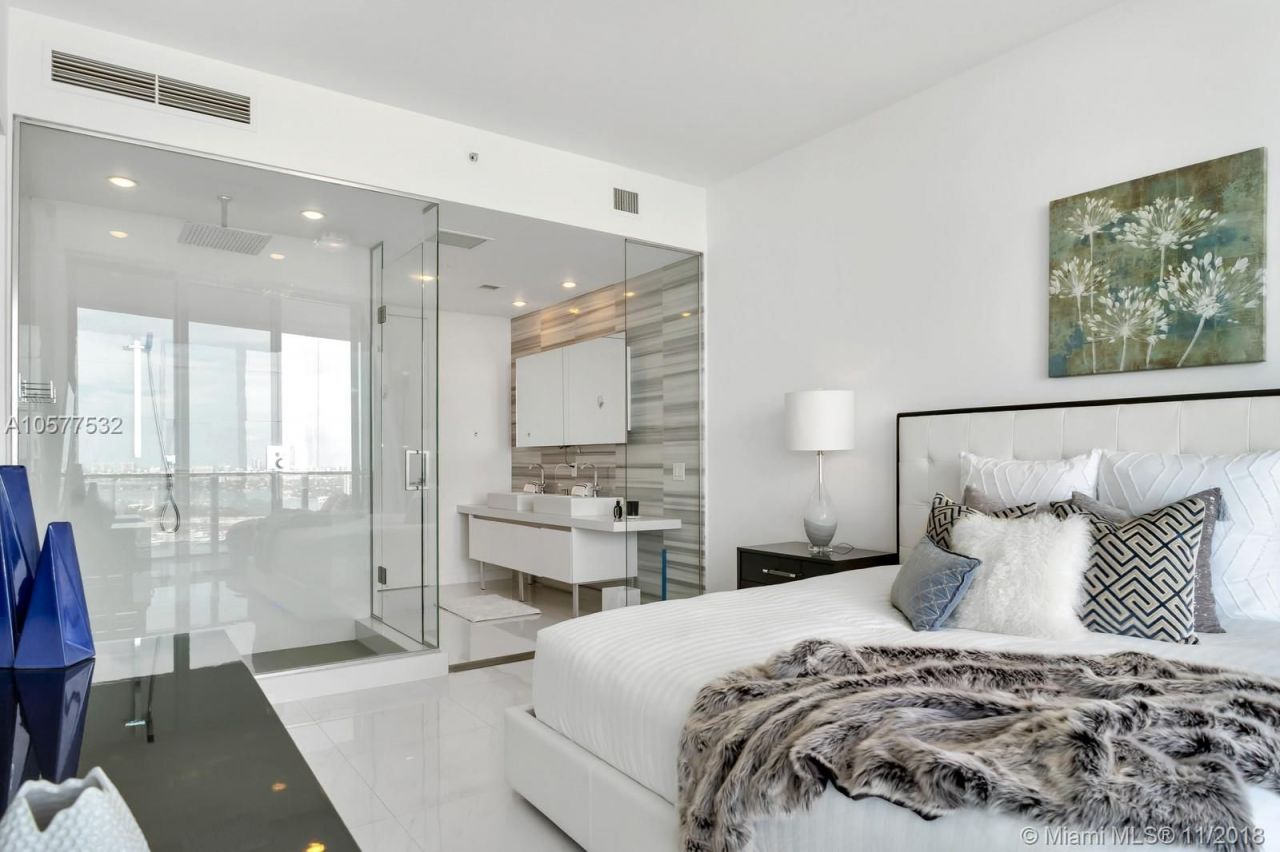 Apartamento en Miami, Estados Unidos, 140 m² - imagen 8