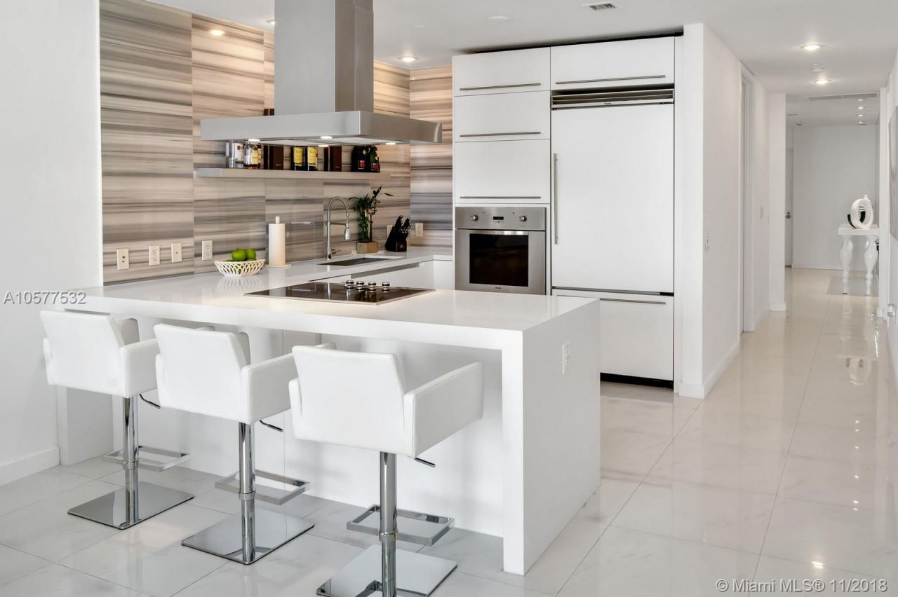 Apartamento en Miami, Estados Unidos, 140 m² - imagen 14