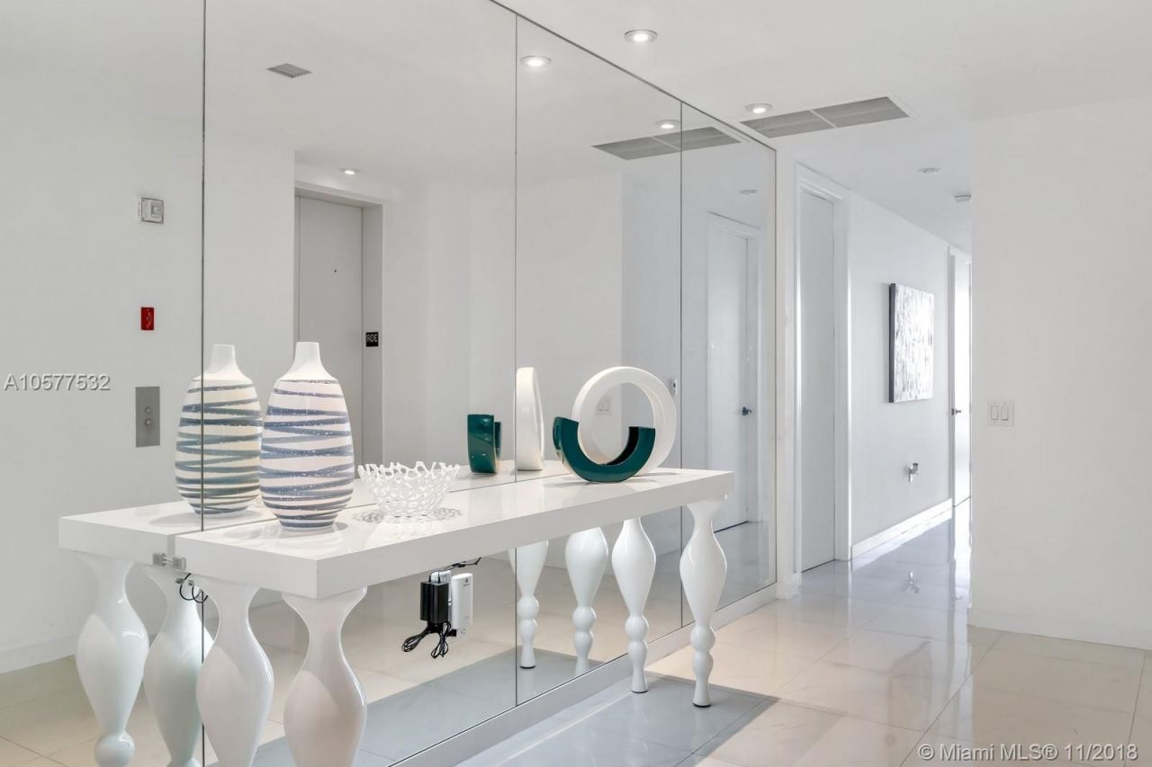 Apartamento en Miami, Estados Unidos, 140 m² - imagen 16