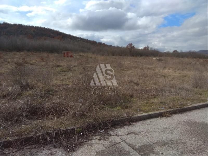 Land in Podgorica, Montenegro, 10 476 m² - picture 3