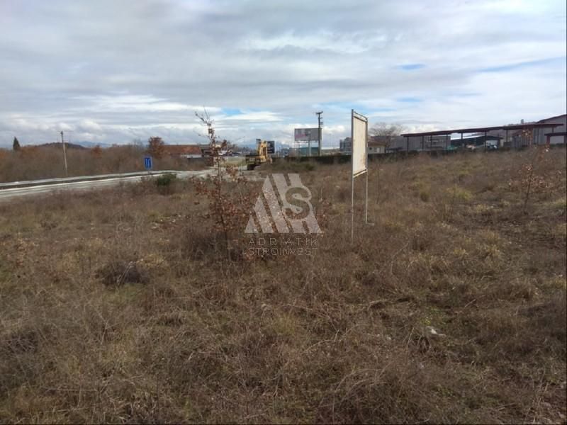 Land in Podgorica, Montenegro, 10 476 m² - picture 6