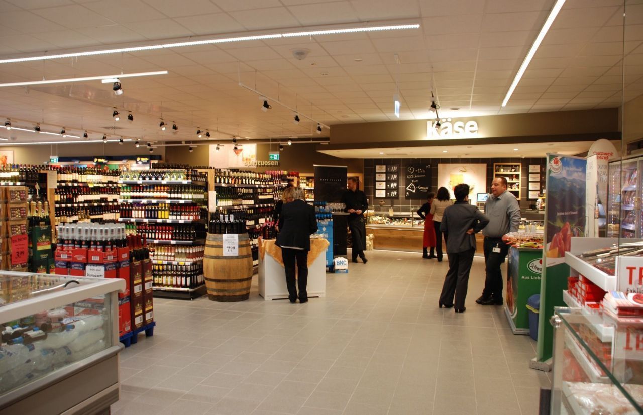 Geschäft in Oberbayern, Deutschland, 2 116 m² - Foto 2