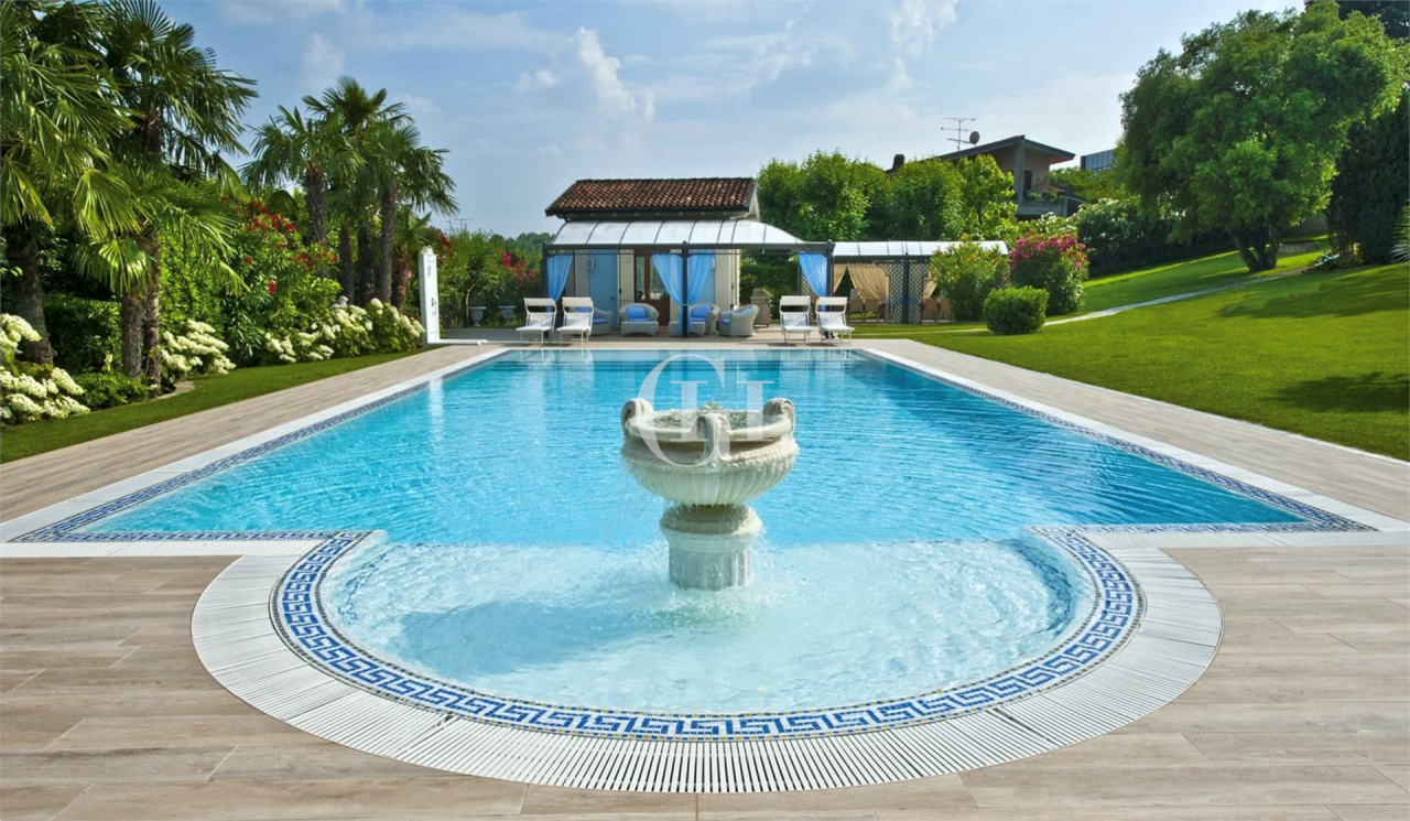 Villa sul Lago di Garda, Italia, 990 m² - foto 3