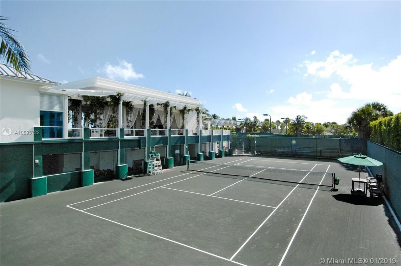 Flat in Miami, USA, 160 m² - picture 12