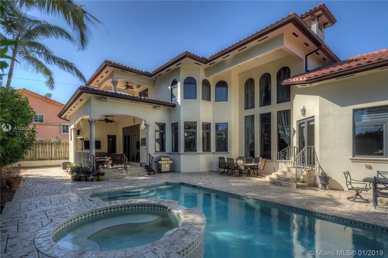 Villa à Miami, États-Unis, 540 m² - image 3