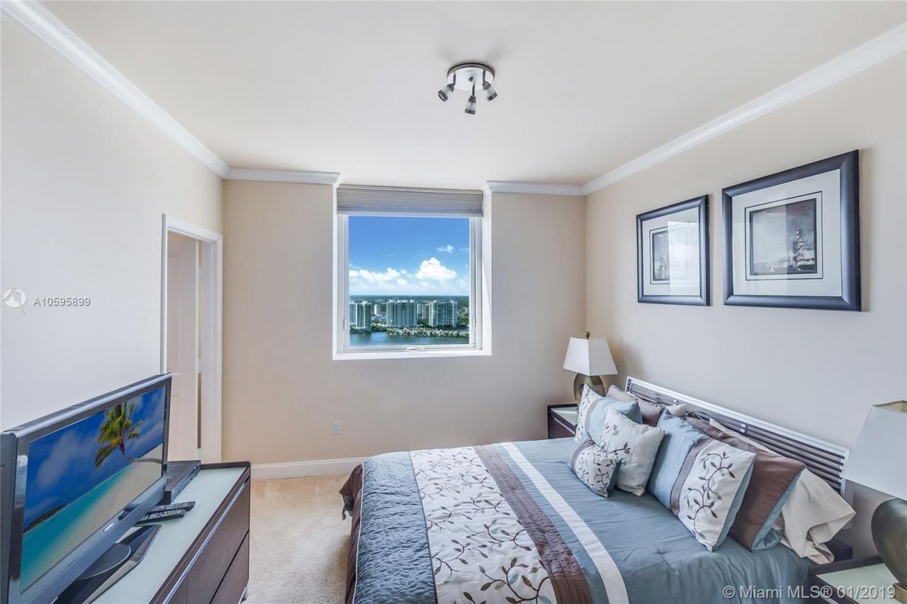 Piso en Miami, Estados Unidos, 250 m² - imagen 6