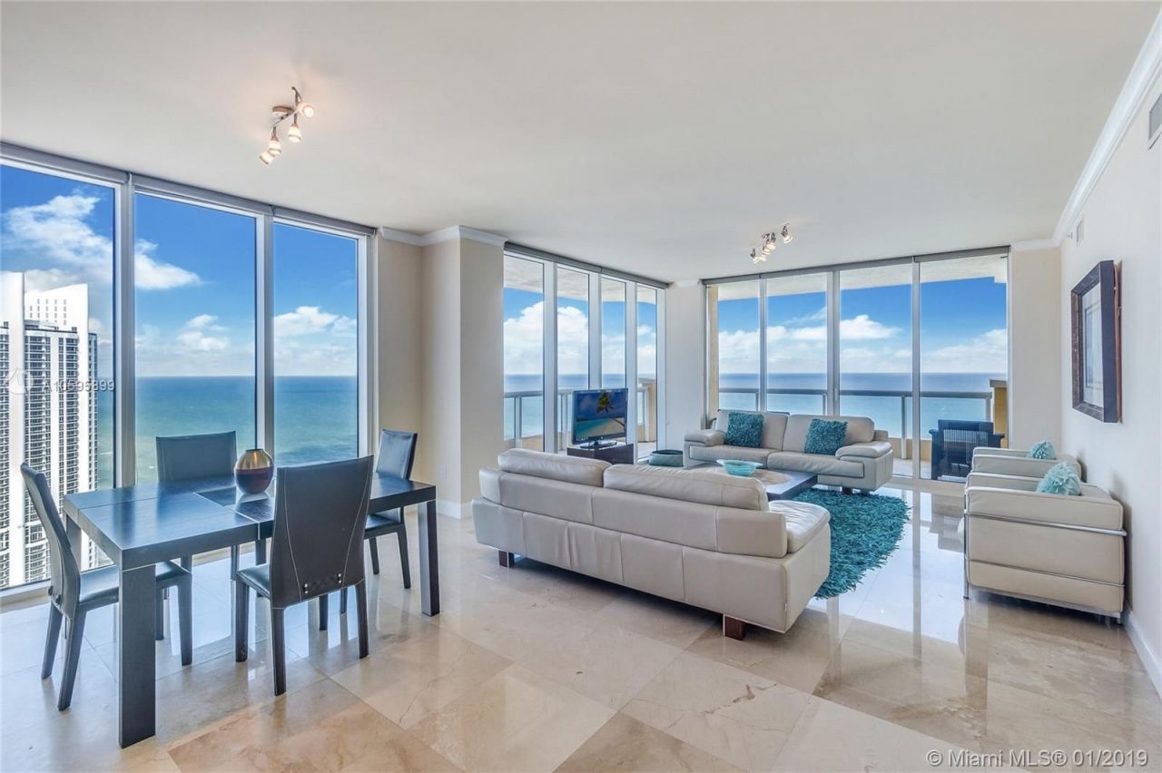 Piso en Miami, Estados Unidos, 250 m² - imagen 2