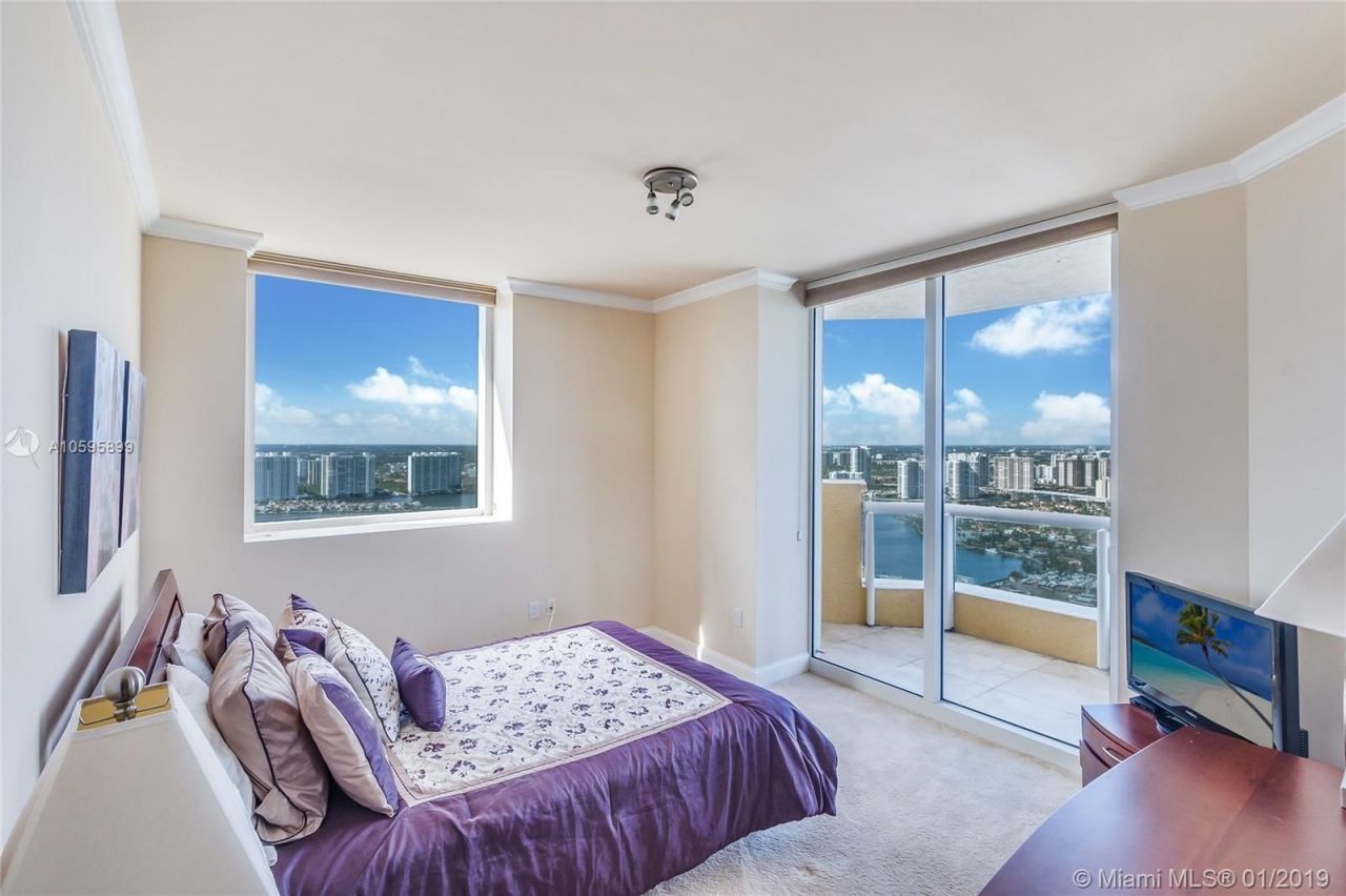 Piso en Miami, Estados Unidos, 250 m² - imagen 7