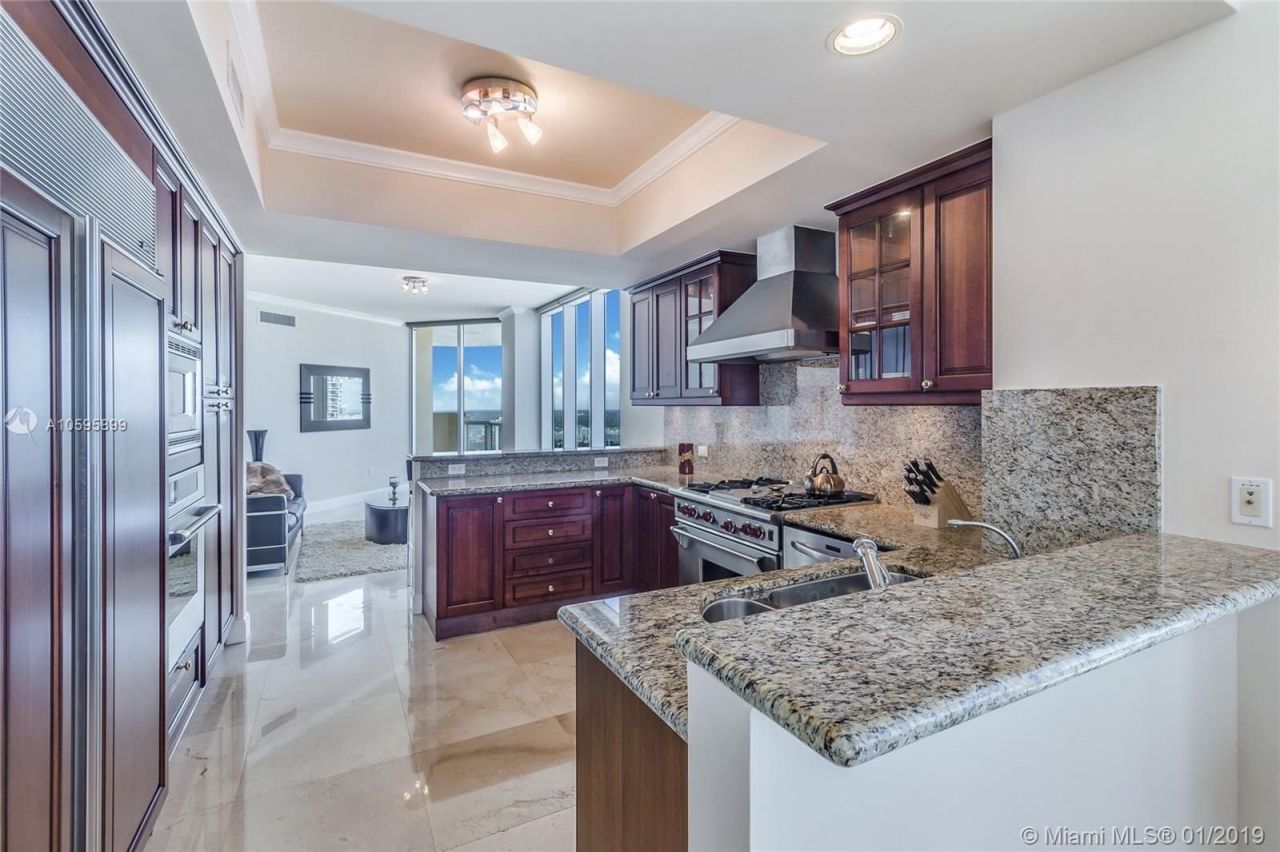 Piso en Miami, Estados Unidos, 250 m² - imagen 11