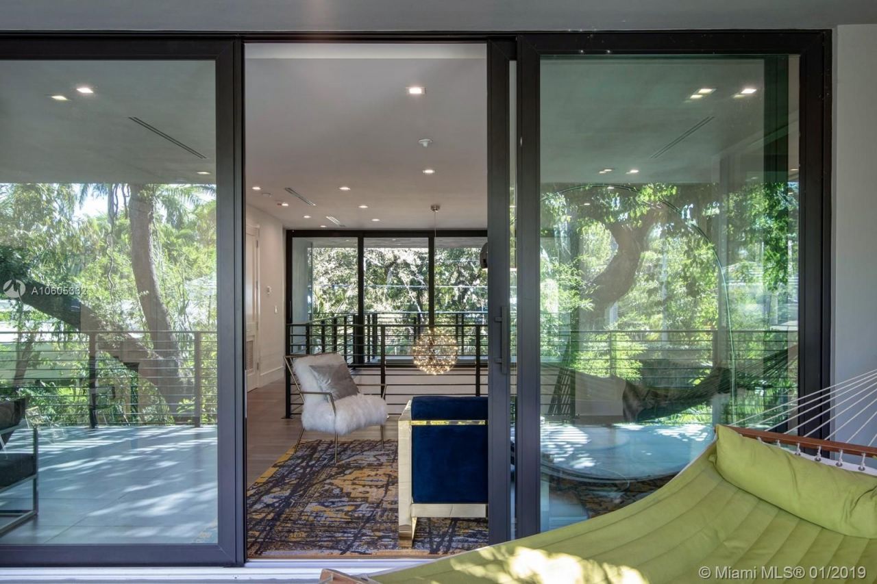 Villa en Miami, Estados Unidos, 600 m² - imagen 7