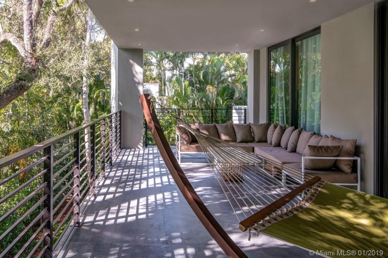 Villa en Miami, Estados Unidos, 600 m² - imagen 8