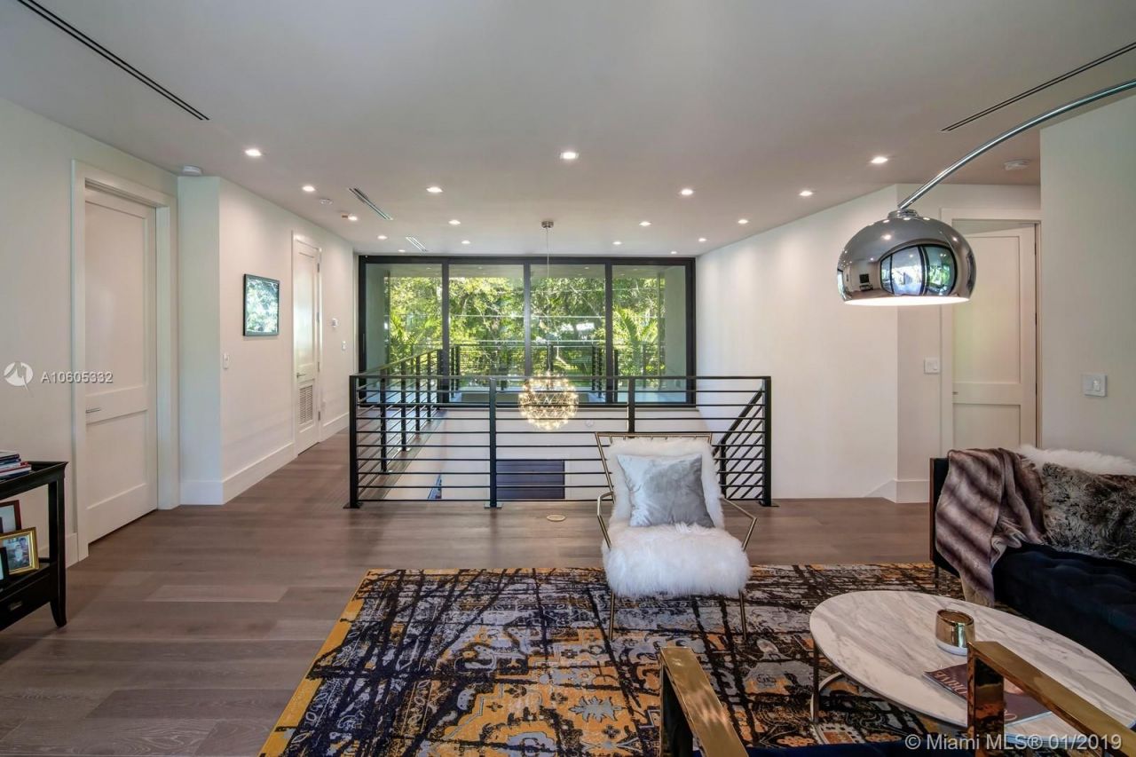 Villa en Miami, Estados Unidos, 600 m² - imagen 9