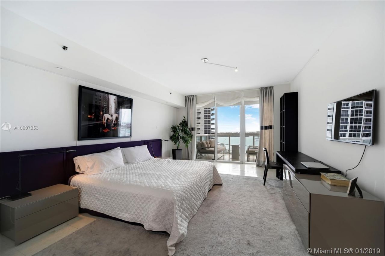 Piso en Miami, Estados Unidos, 350 m² - imagen 10