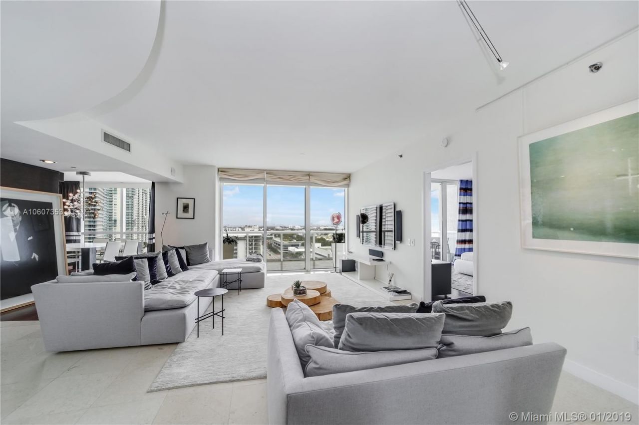 Piso en Miami, Estados Unidos, 350 m² - imagen 2