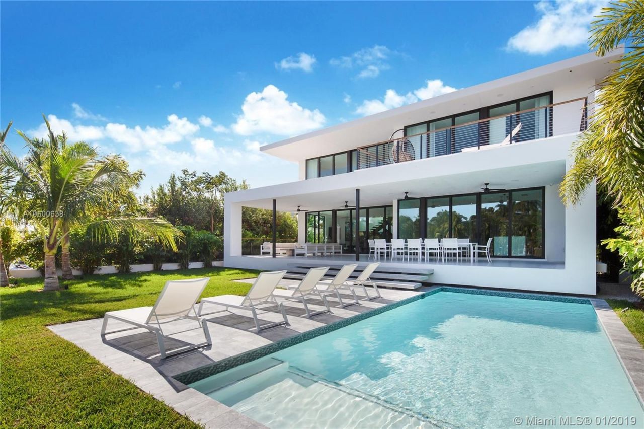 Villa in Miami, USA, 470 m² - Foto 1