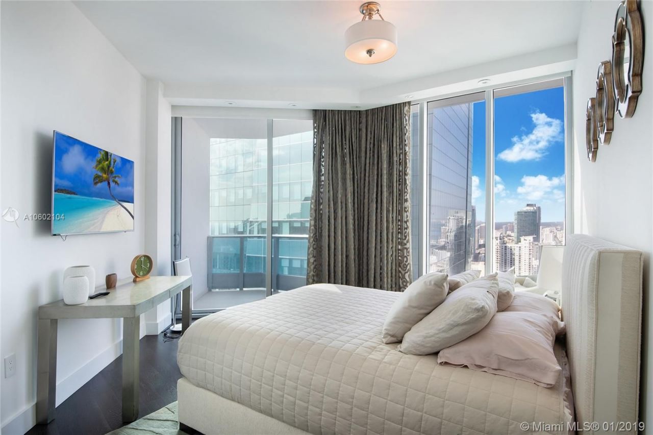 Piso en Miami, Estados Unidos, 230 m² - imagen 9