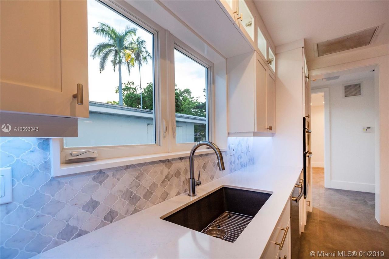 Haus in Miami, USA, 330 m² - Foto 12