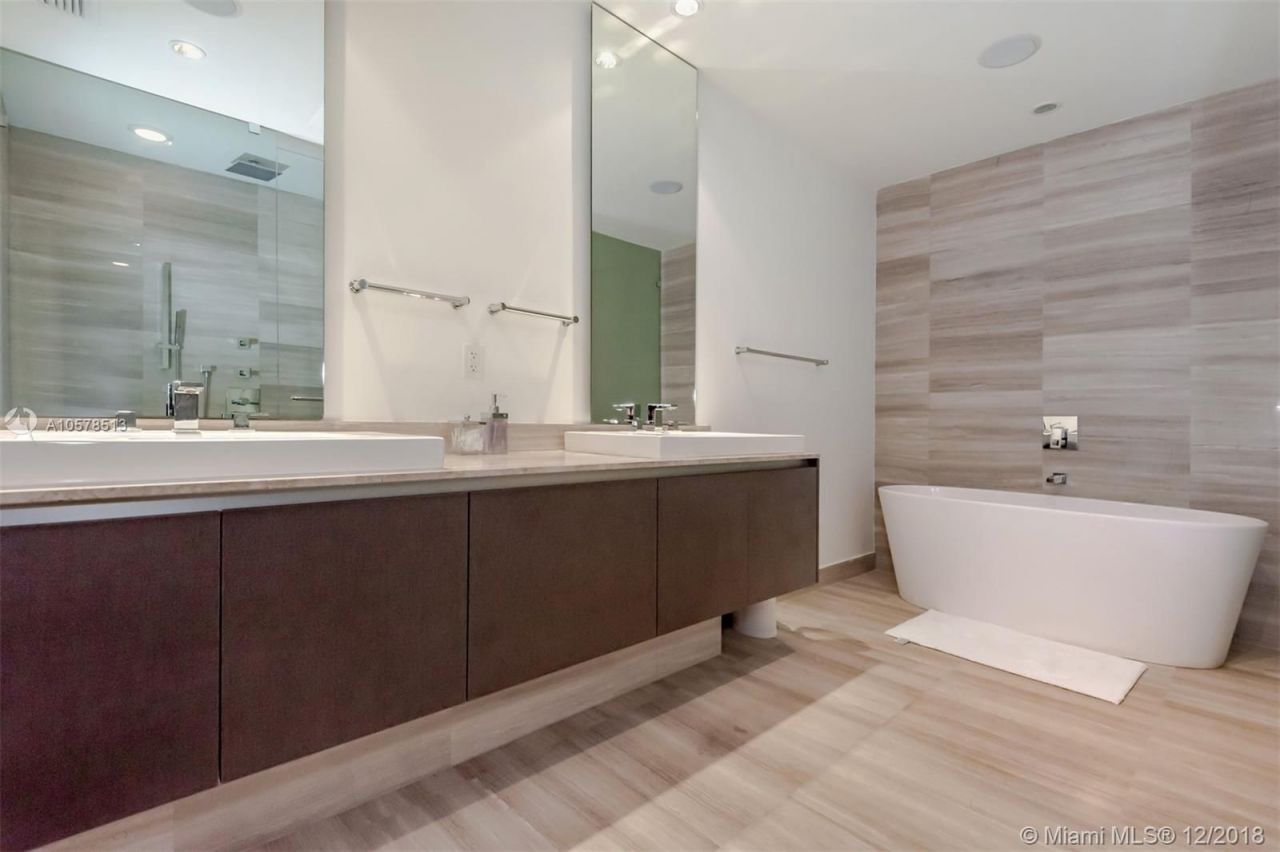 Flat in Miami, USA, 270 m² - picture 14