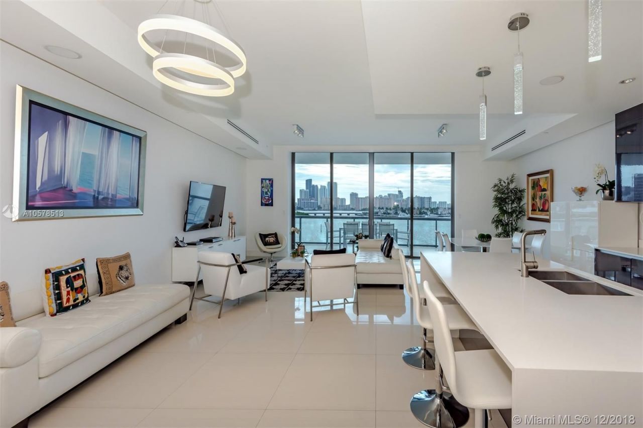 Flat in Miami, USA, 270 m² - picture 6