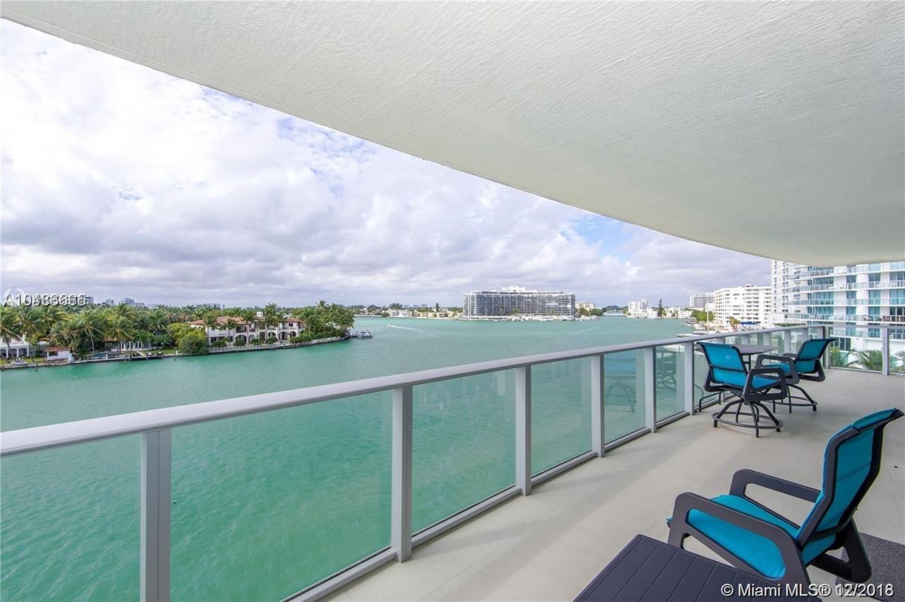 Flat in Miami, USA, 150 m² - picture 1