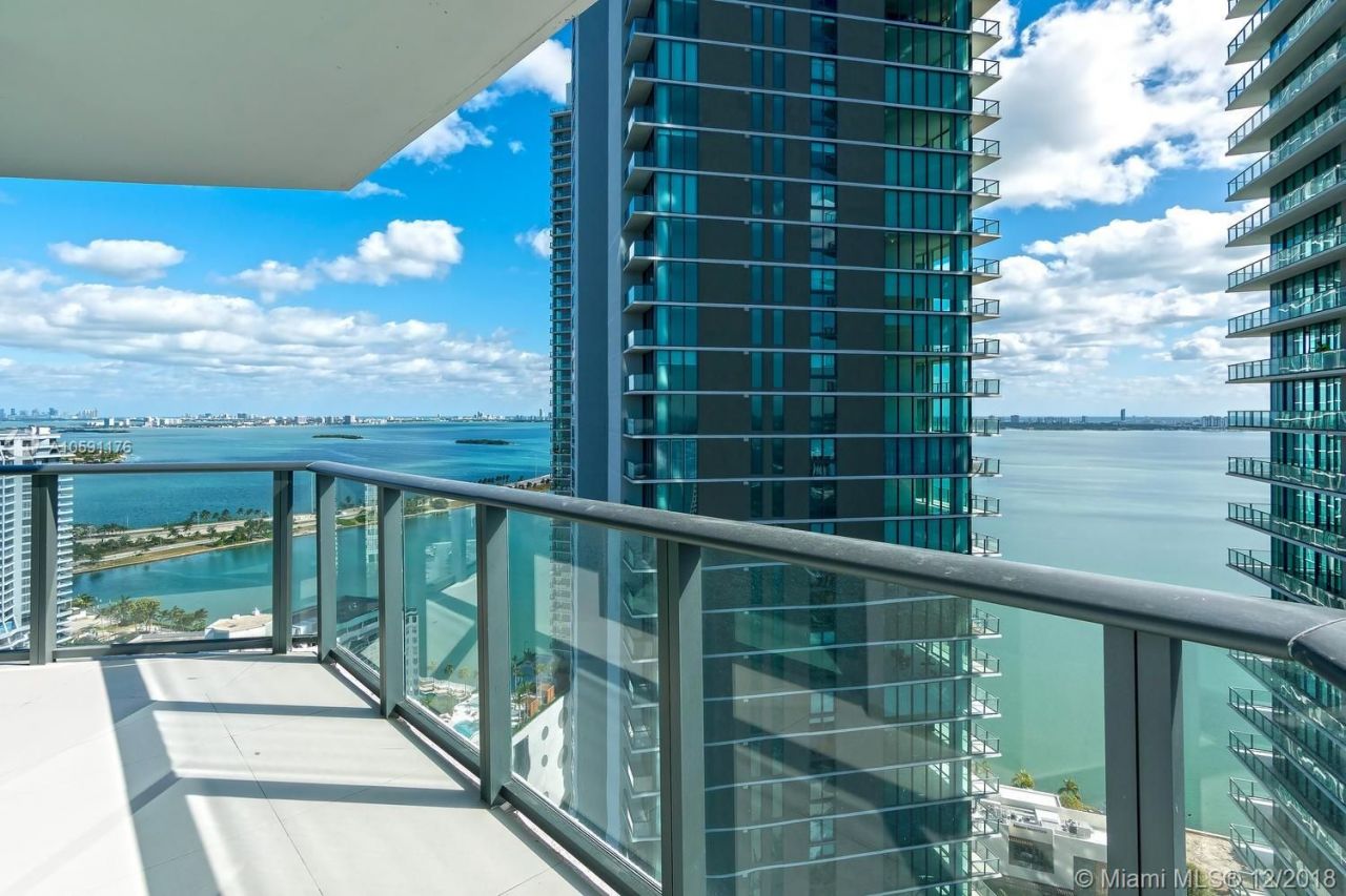 Flat in Miami, USA, 120 m² - picture 1