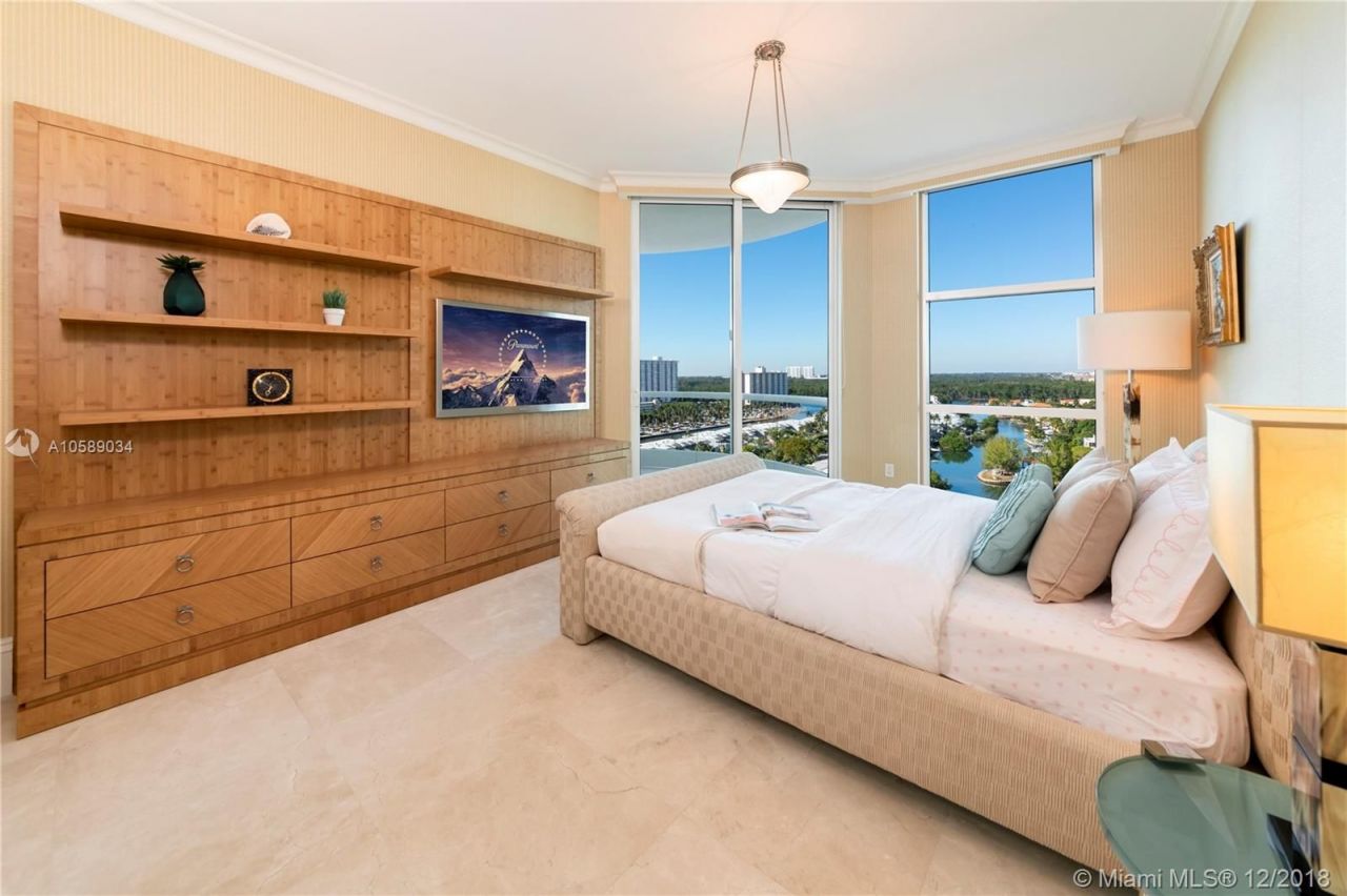 Appartement à Miami, États-Unis, 360 m² - image 7