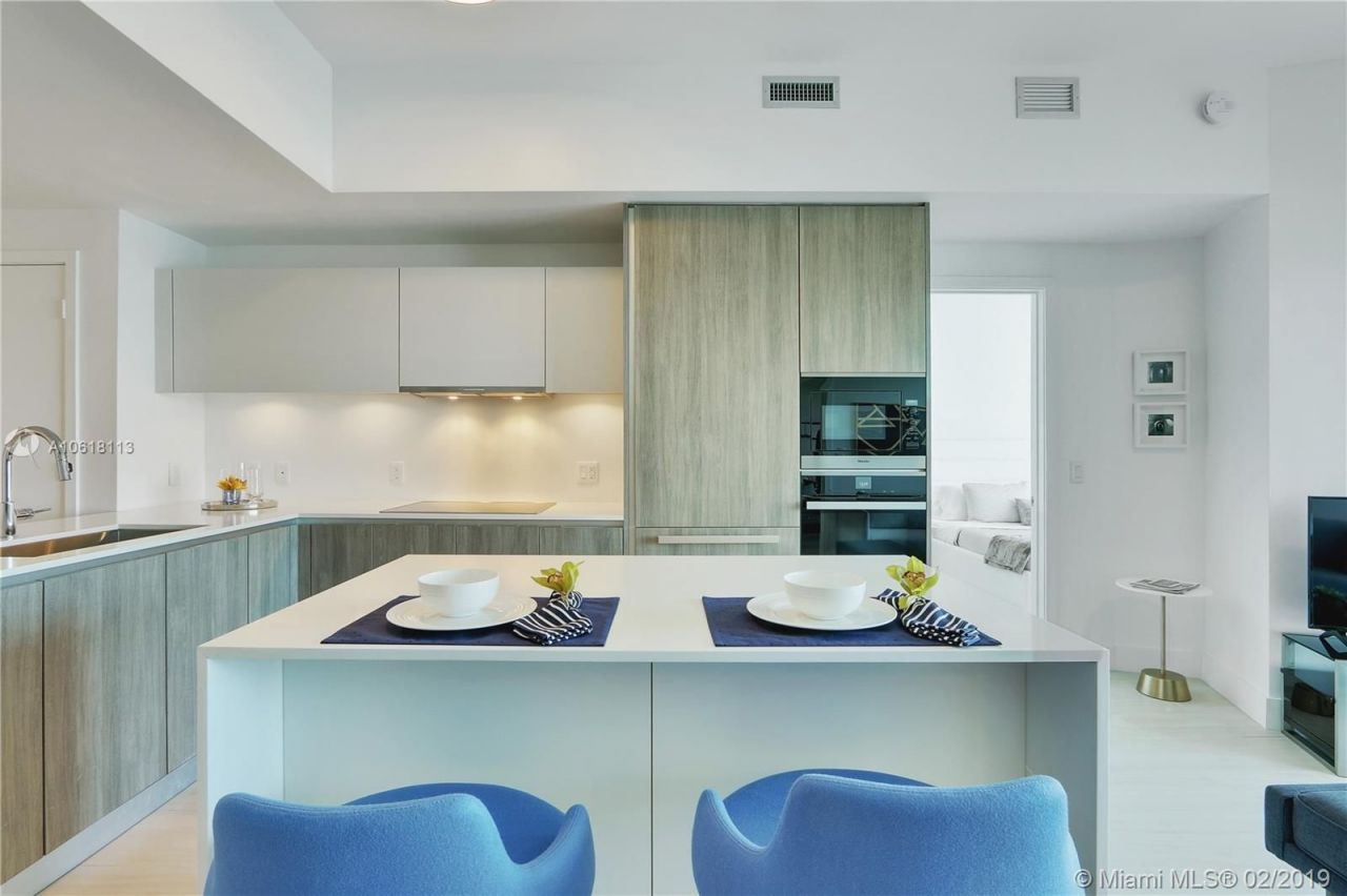 Piso en Miami, Estados Unidos, 130 m² - imagen 15