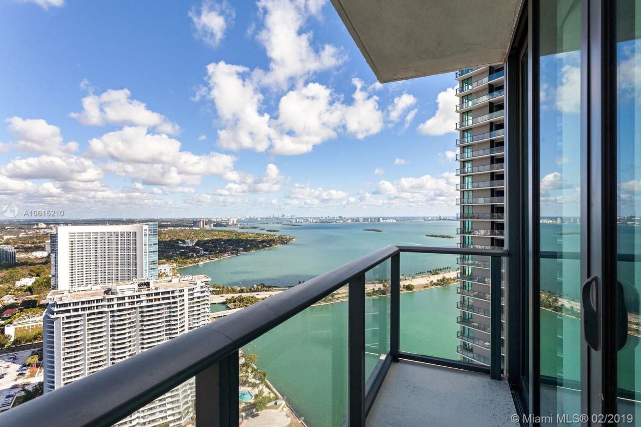 Piso en Miami, Estados Unidos, 90 m² - imagen 7