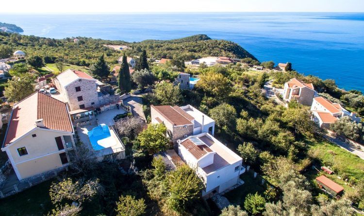 Villa en Sveti Stefan, Montenegro, 340 m² - imagen 1