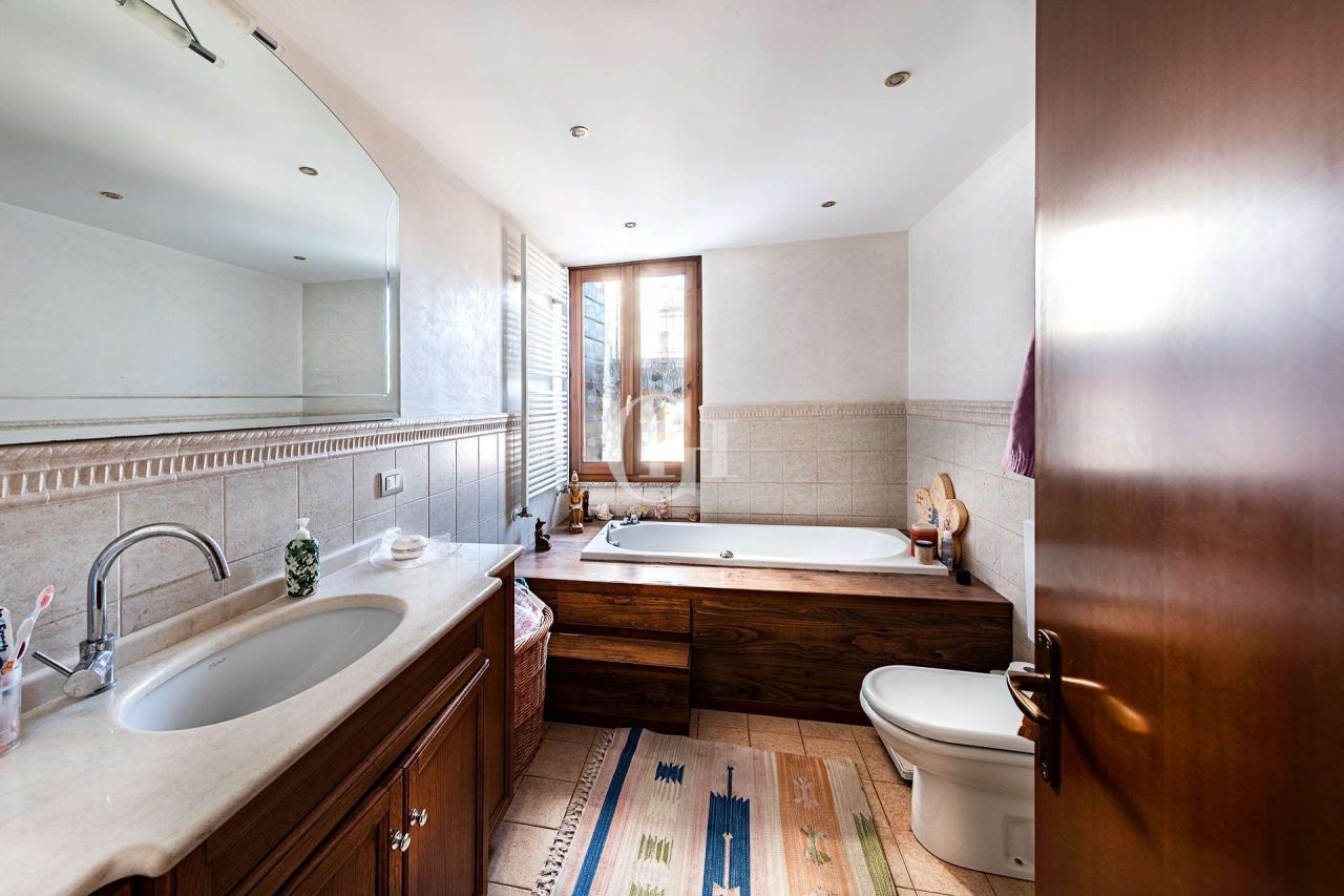 Casa sul Lago di Garda, Italia, 135 m² - foto 11