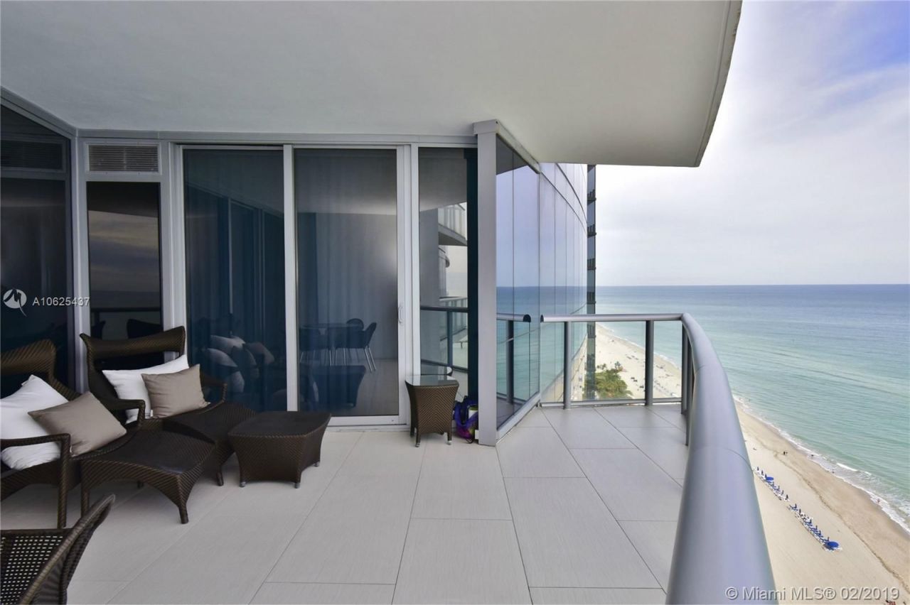 Flat in Miami, USA, 180 m² - picture 2