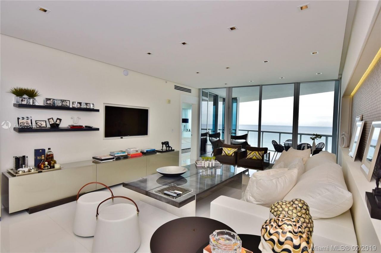 Flat in Miami, USA, 180 m² - picture 3