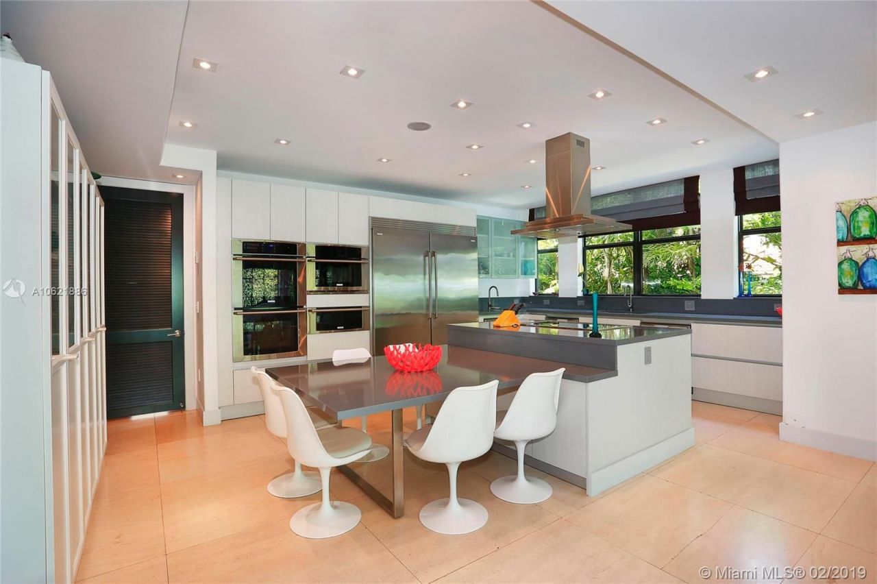 Villa à Miami, États-Unis, 360 m² - image 10