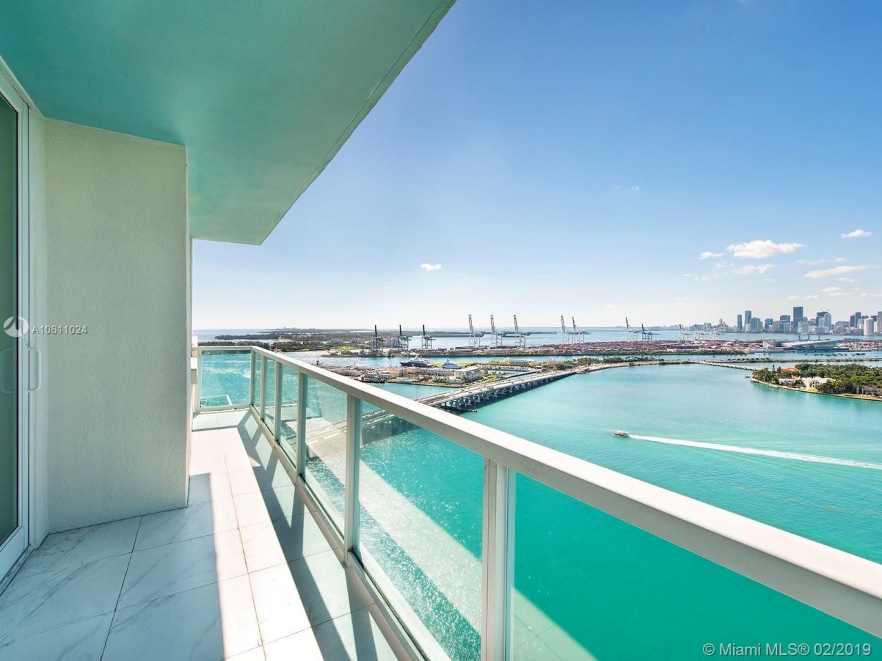 Ático en Miami, Estados Unidos, 140 m² - imagen 3