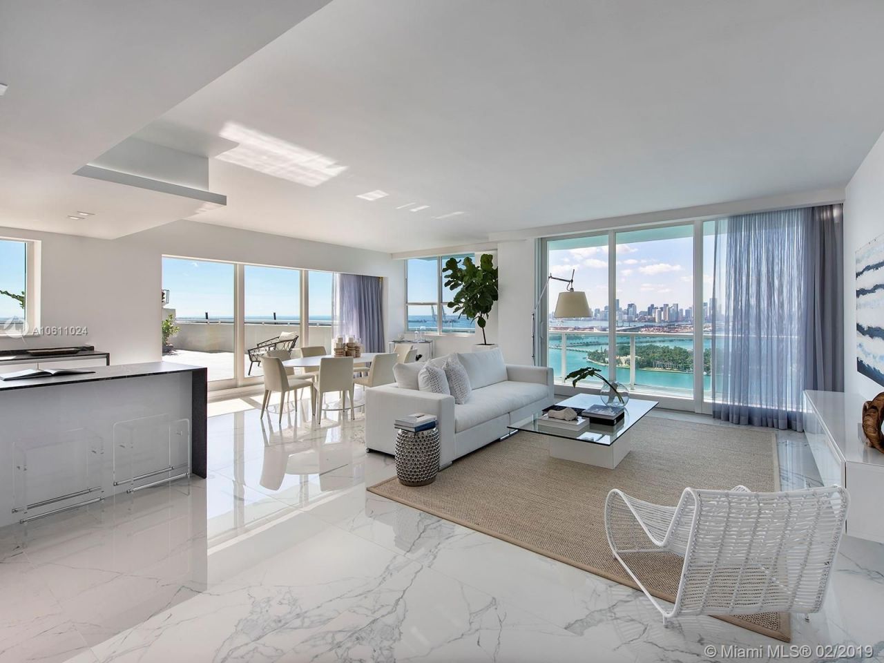 Ático en Miami, Estados Unidos, 140 m² - imagen 2