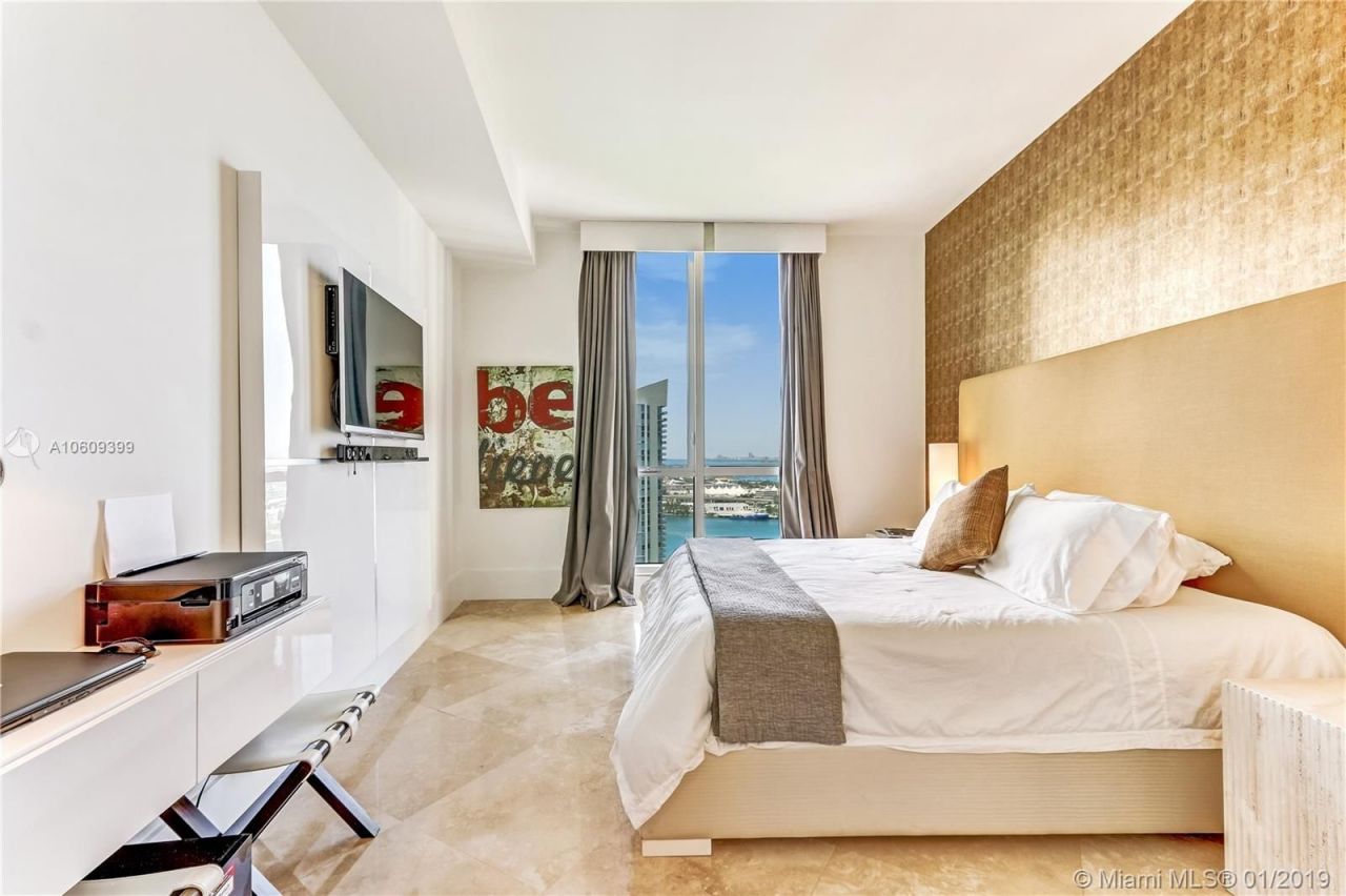 Flat in Miami, USA, 170 m² - picture 8