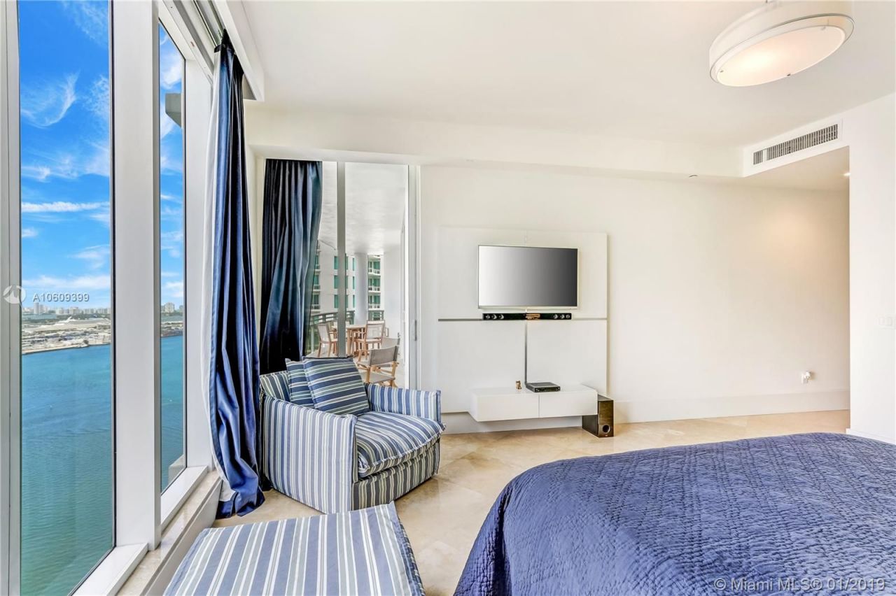 Flat in Miami, USA, 170 m² - picture 10