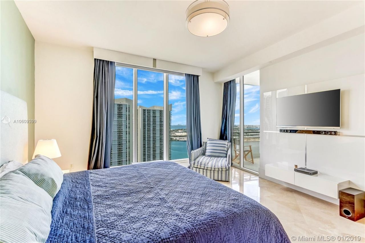 Flat in Miami, USA, 170 m² - picture 11