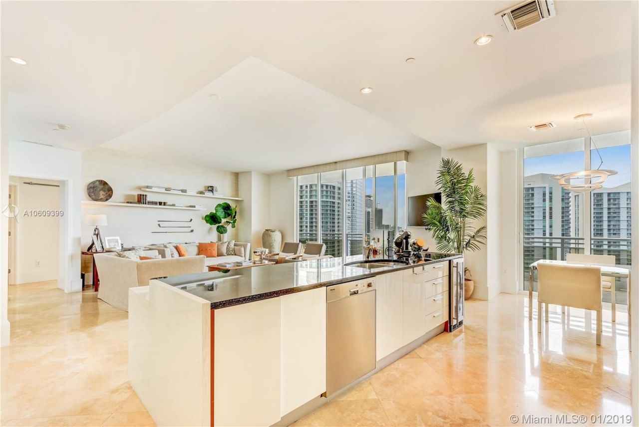 Flat in Miami, USA, 170 m² - picture 16
