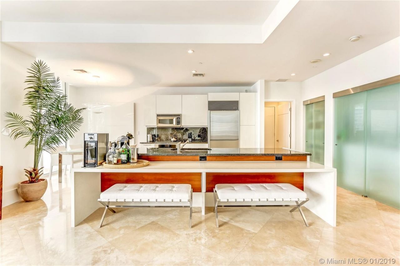 Flat in Miami, USA, 170 m² - picture 17