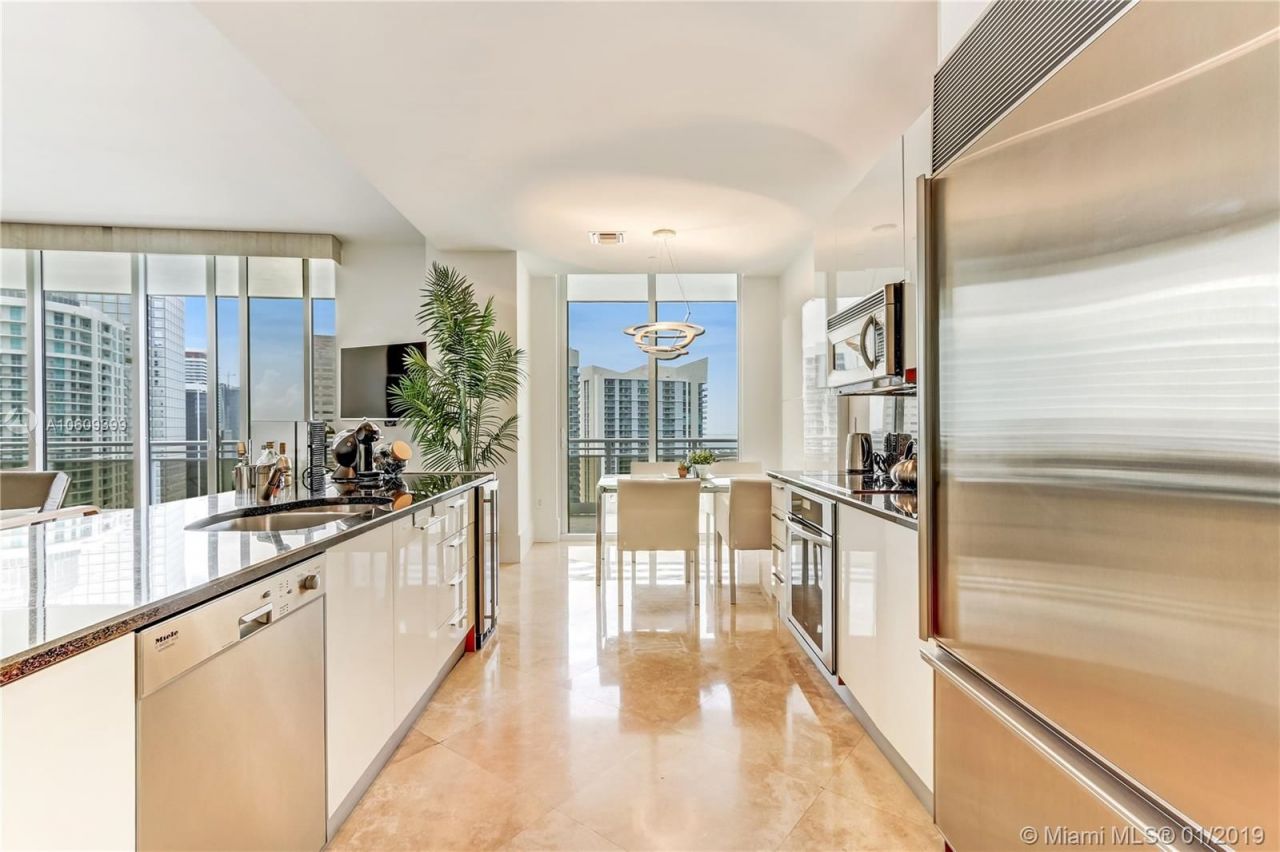 Flat in Miami, USA, 170 m² - picture 5