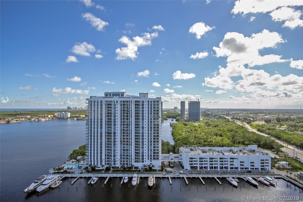 Flat in Miami, USA, 210 m² - picture 5